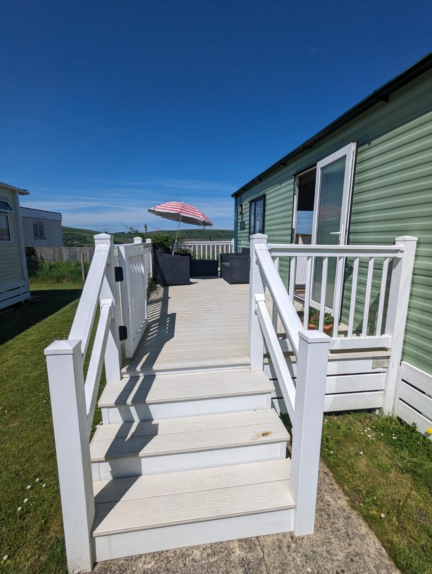 Lovely Bright Modern Caravan Swanage On Peaceful And Tranquil Holiday Park Ngoại thất bức ảnh